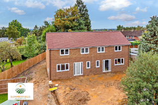 Summerfield Close